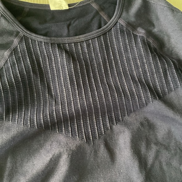 NWT Fabletics 2 pieces - Picture 9 of 10